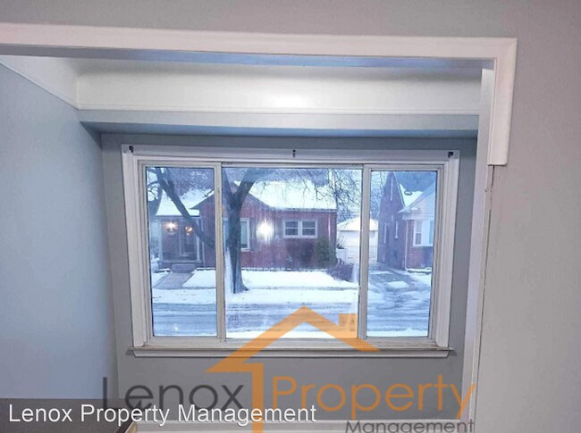 Foto del edificio - 3 br, 1 bath House - 11408 Appleton