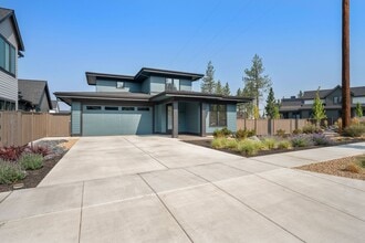 Building Photo - 2971 NW Polarstar Ave