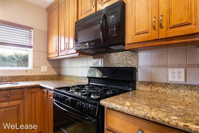Building Photo - 3 br, 1 bath House - 4373 Logan Avenue