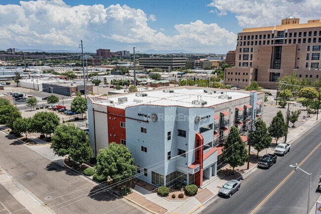 Foto del edificio - 950 4th St NW