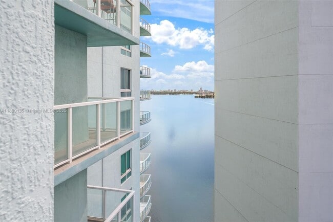 Building Photo - 1900 N Bayshore Dr