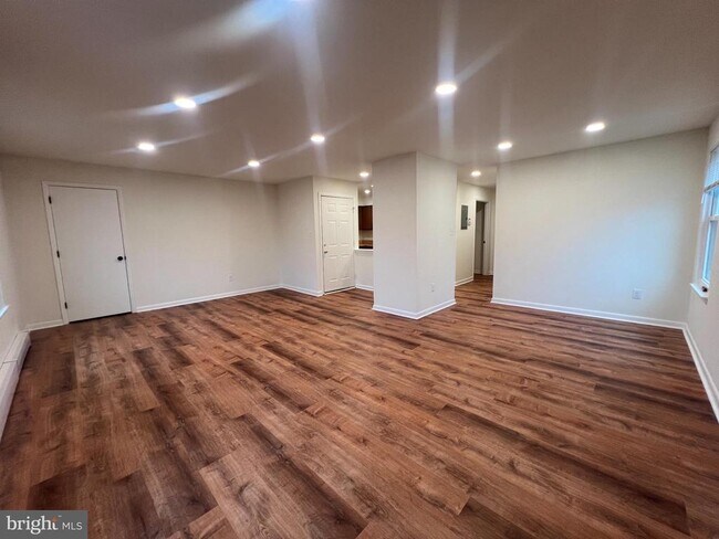 Foto del edificio - 312 Walnut Ct Way