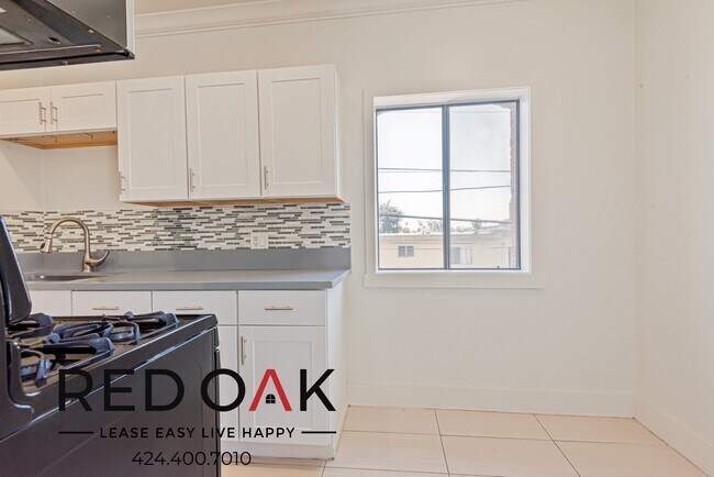 Building Photo - Lovely Studio with Stainless Steel Applian...