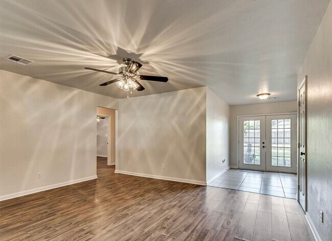 Photo - 1218 E Boyd St House