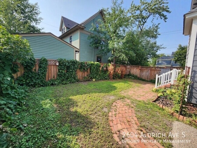 Building Photo - 2604 Aldrich Ave S