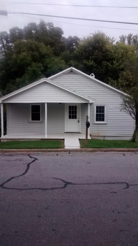 Primary Photo - 207 Vance St