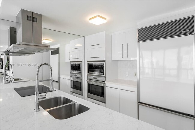 Foto del edificio - 495 Brickell Ave