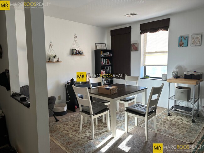 Foto del edificio - 33 Brainerd Rd