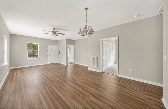 Foto del edificio - 786-788 County Rd 6763