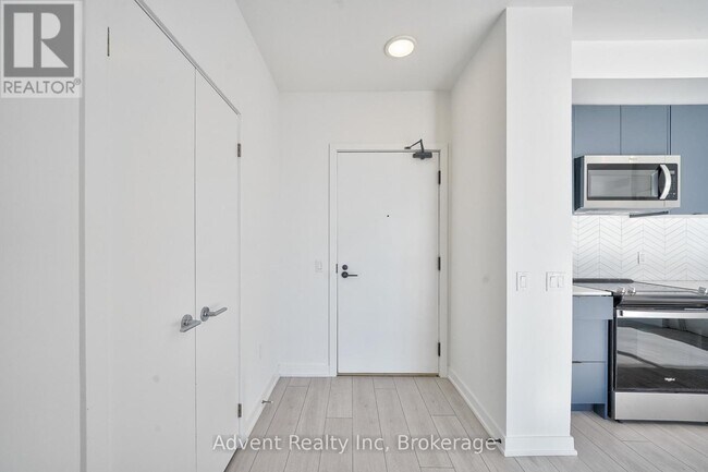 Photo du bâtiment - 1606 Charles St