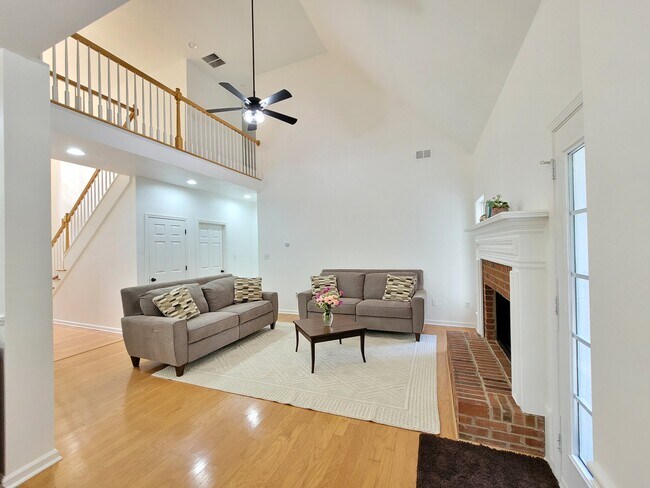 Building Photo - 105 Pine Shoals Trl
