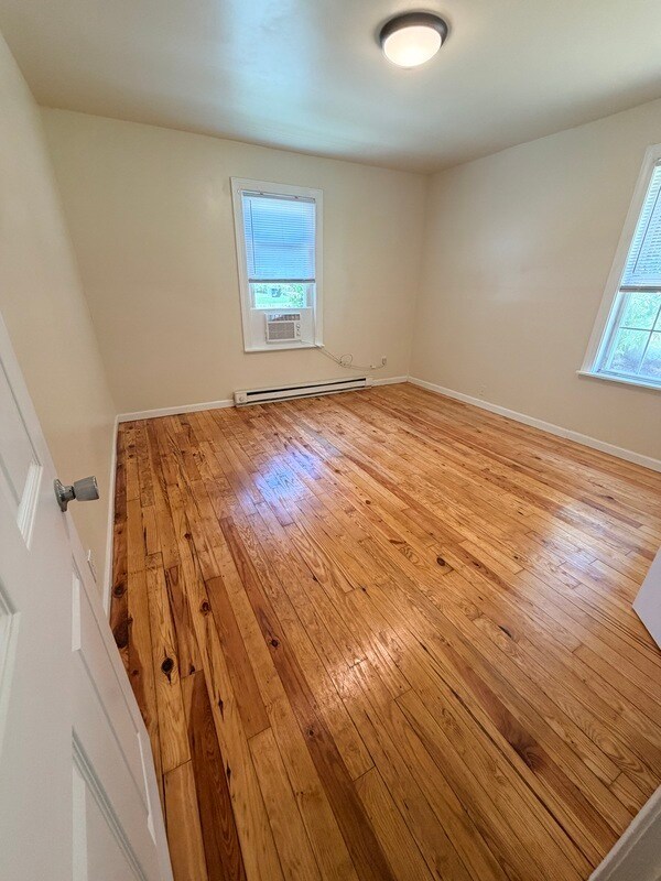 Foto del edificio - 306 St Claire Ln