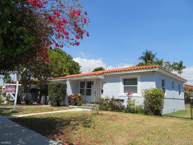 Building Photo - 2 br, 1 bath House - 2155 SW 26th St