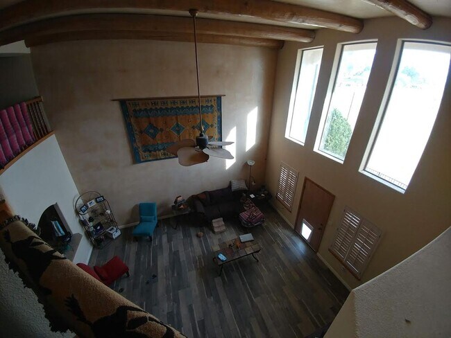 Foto del edificio - 438 Desert Lakes Rd