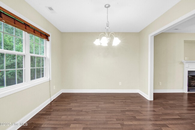 Building Photo - 402 Sundown Ct