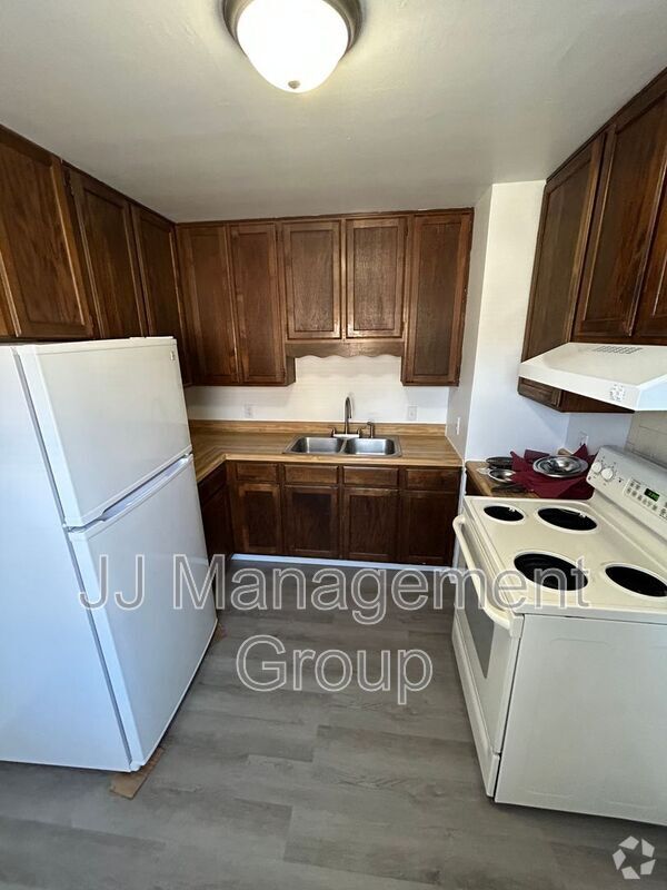 Building Photo - 1225 2nd St
