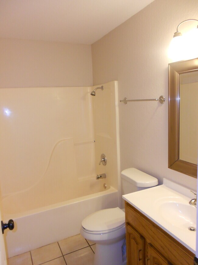 Foto del edificio - 2972 Maple Street Hollister MO