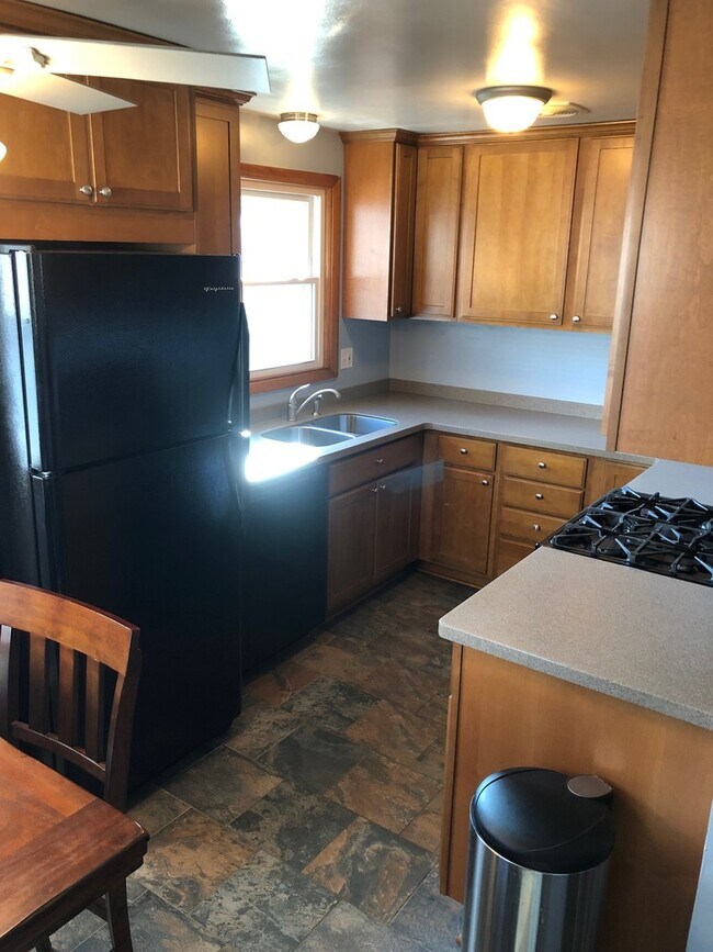 Foto del edificio - Beautiful 3 Bedroom Home For Rent in Millcreek!