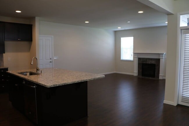 Building Photo - Beautiful Downtown Puyallup Corner Lot