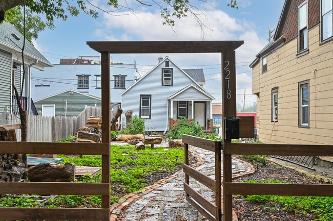 Building Photo - 2218 N Weil St