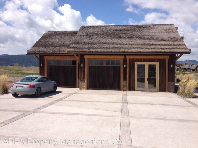 Building Photo - 3 br, 6 bath House - 2749 Bunkhouse Place