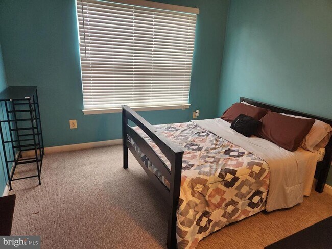 Foto del edificio - 20934 Freedom Run Dr