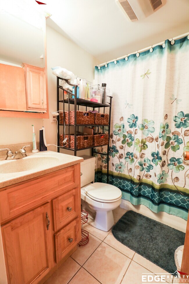 Building Photo - 11 Commonwealth Ct