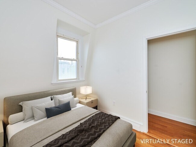 Foto del edificio - 658 E 6th St