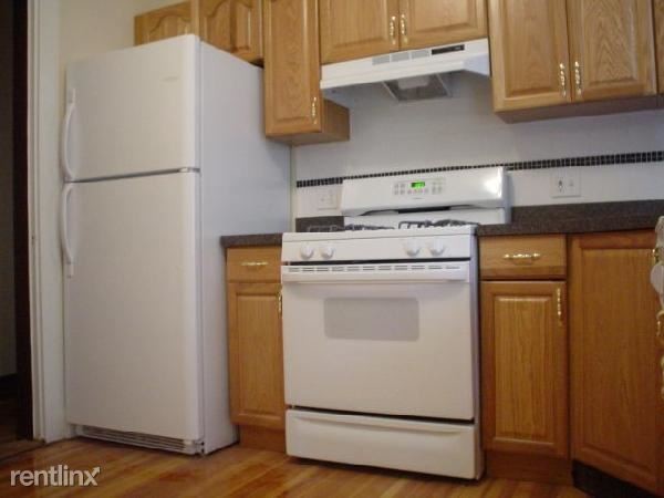 Primary Photo - 35 Waverly St