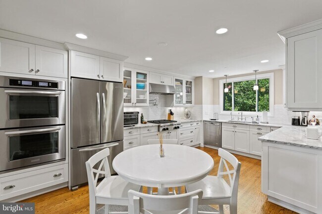 Foto del edificio - 317 N Maple Ave