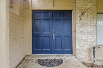 Building Photo - 10343 Huntington Pl Dr