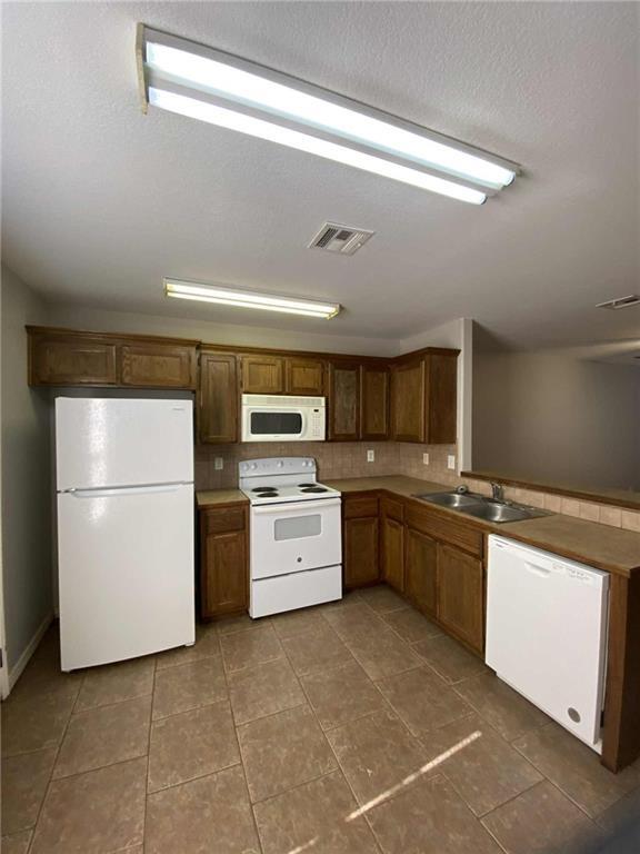 Foto del edificio - 705 W Garland St