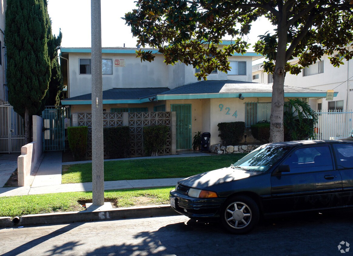 Building Photo - 924 N Inglewood Ave