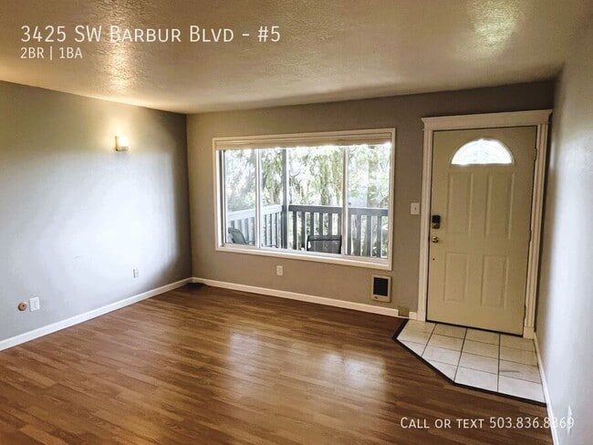Building Photo - 3425 SW Barbur Blvd
