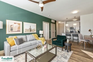 Building Photo - 13920 Mandolin Dr