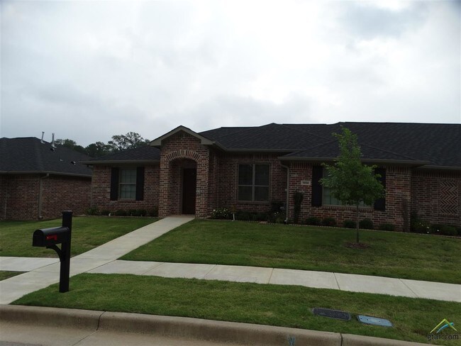 Foto del edificio - 5056 Shiloh Village Dr