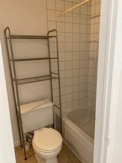 Building Photo - 5497 Av. Victoria