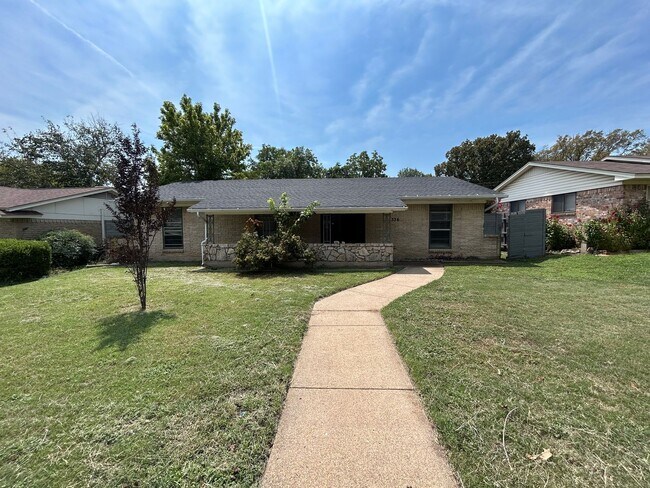 Building Photo - 334 Carder St