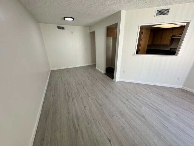 Foto del edificio - 4633 Vermont Pl