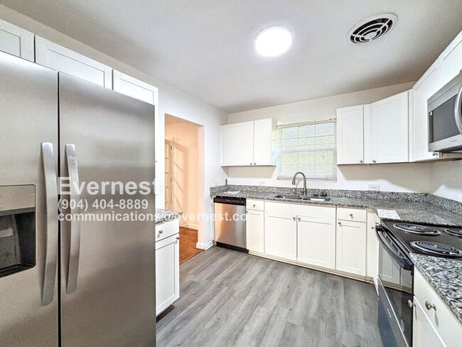 Building Photo - 2527 Blueberry Ln