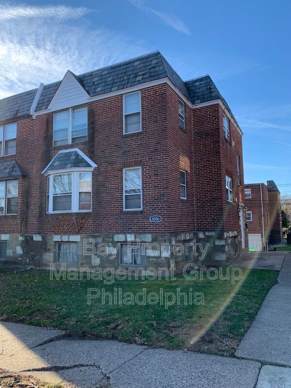 Primary Photo - 8006 Rodney St
