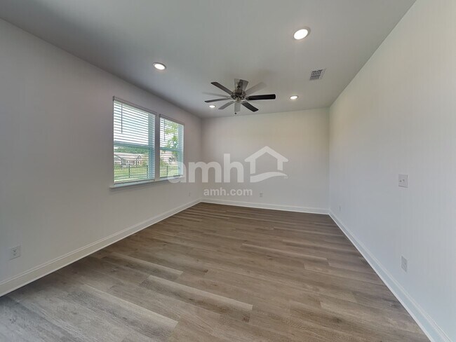 Building Photo - 1124 Livengood Wy