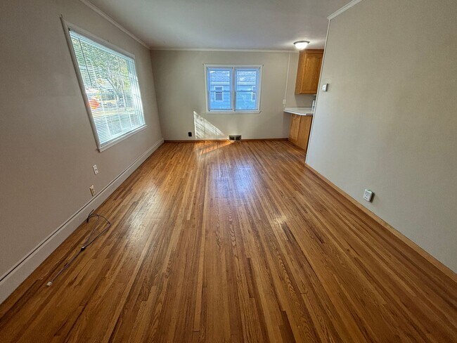 Foto del edificio - 1653 2nd St N