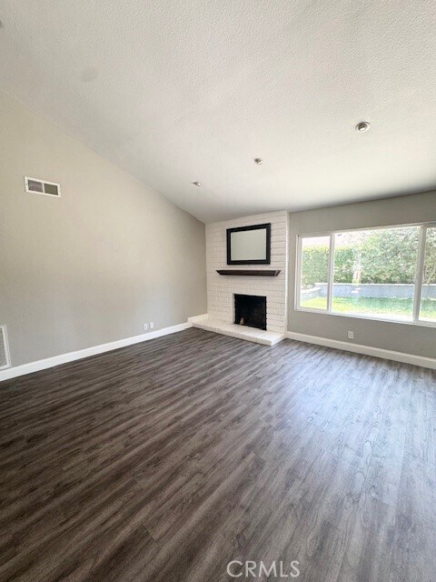 Foto del edificio - 732 W Marietta Ave