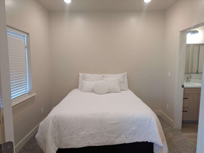 Foto del edificio - Quality 3 Bedroom 2 Bath
