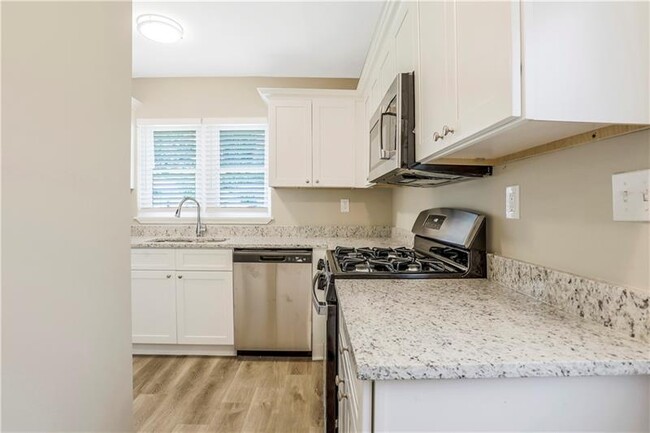 Foto del edificio - 3389 Lark Ln