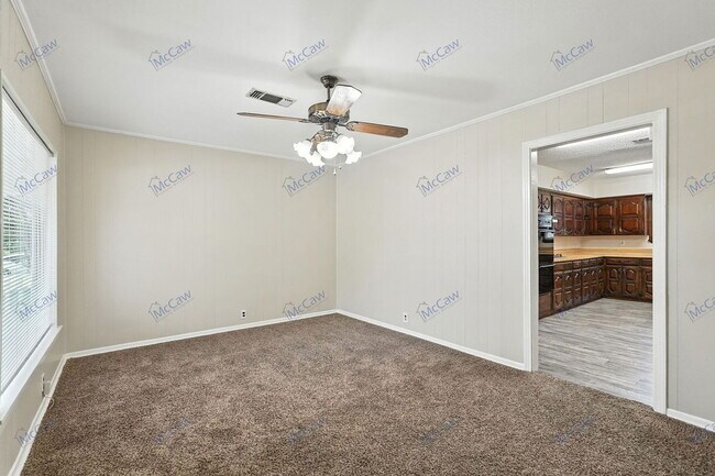 Foto del edificio - 1605 Maple Dr