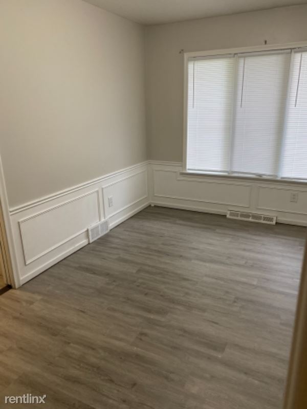 Building Photo - 2 br, 2 bath Townhome - 4445 W Sylvania Ave