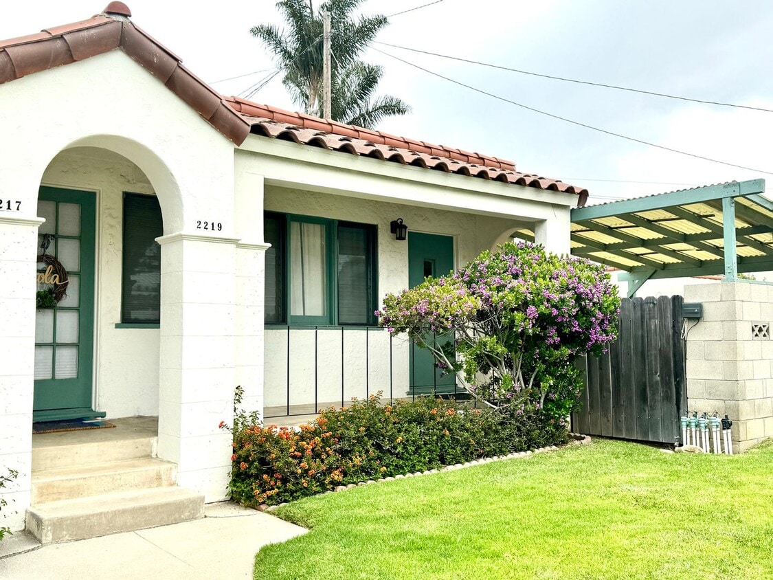 22172219 Channel Dr Unit 2219, Ventura, CA 93001 Room for Rent in