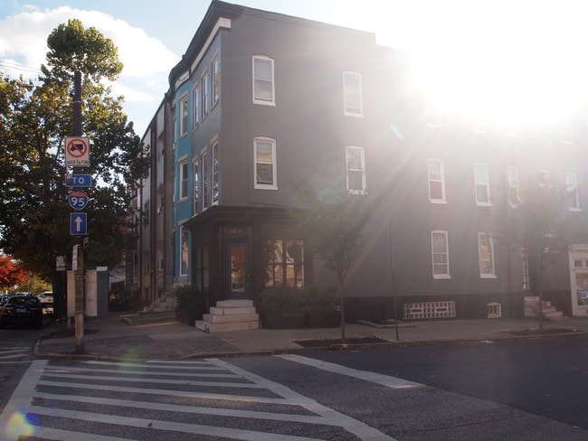 Building Photo - 2654 Maryland Ave